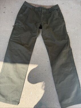 Men's Olive Cargo Pants with Utility Pocket